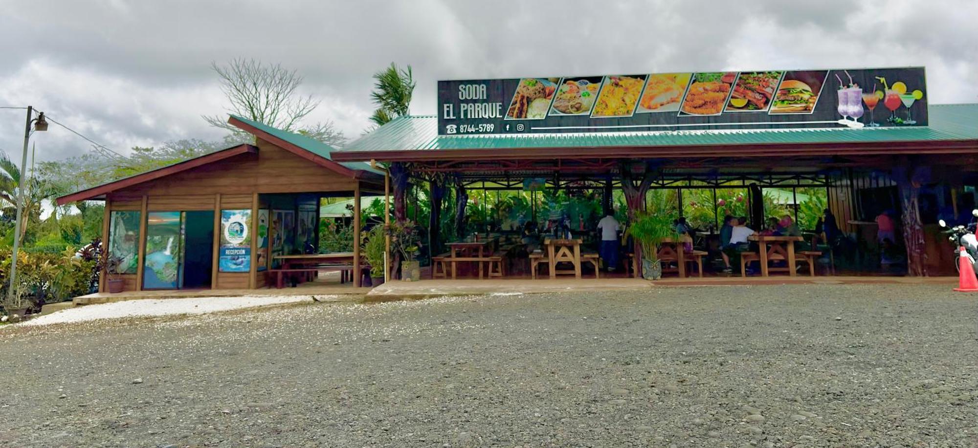 Rio Celeste Springs Blue Lodge Bijagua Exterior foto